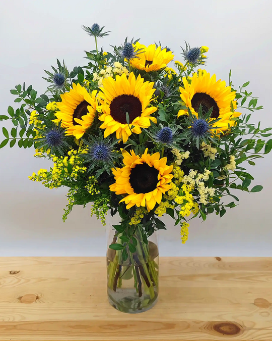 Ramo de girasoles frescos Sunara con entrega en Madrid – Flores La Paz
