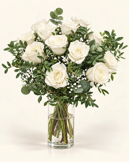 Ramo de 12 rosas blancas para enviar en Madrid