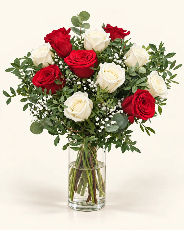 RAMO DE ROSAS ROJAS Y BLANCAS | 12 ROSAS